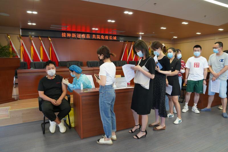 城鄉集團精心組織疫苗接種 共同築牢防疫長城2.jpg