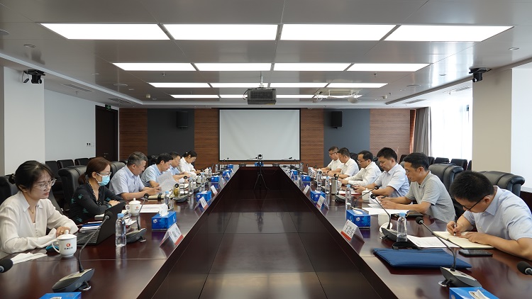 蜀道(dào)交通服務集團與中國(guó)航油石油股份公司舉行工作座談會.jpg