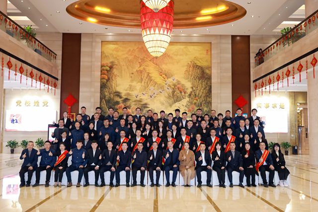 9.大(dà)合照_副本.jpg