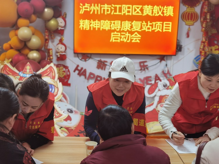 3.2南方公司泸州管理處開展“情系雷鋒月 愛在(zài)志願行”志願服務活動 (3).jpg