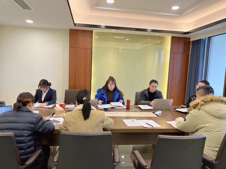 廣南公司團委召開學習宣傳貫徹黨的(de)二十大(dà)精神專題會議.JPG